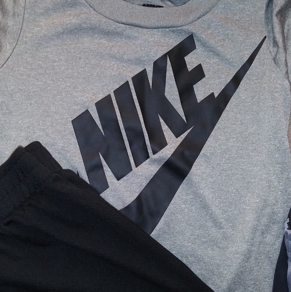 Nike summer outfits 2 sets size 2t